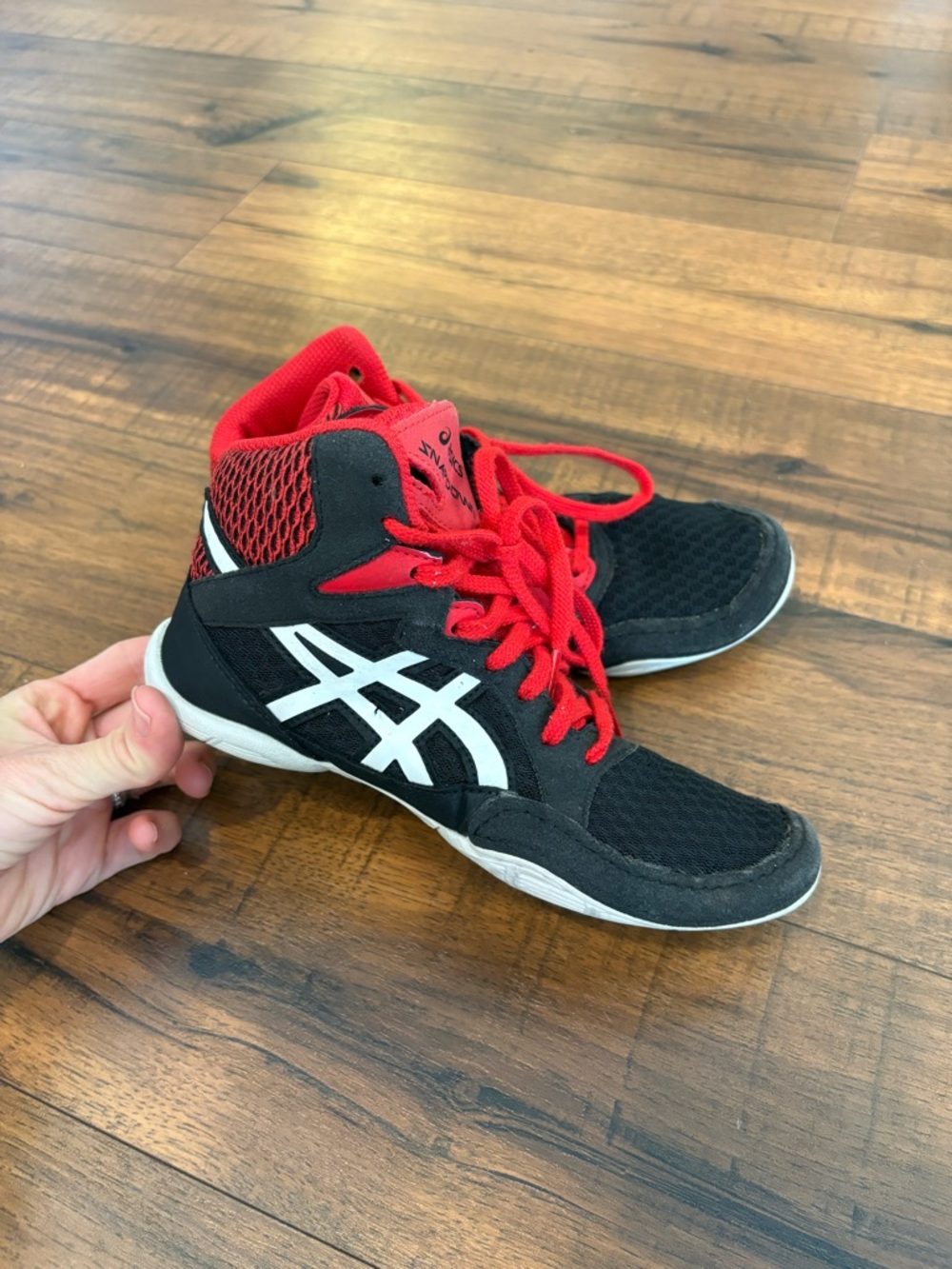 Asics Snapdown 3 Kids Wrestling Shoes Size 2.5 Black Red 1084A009